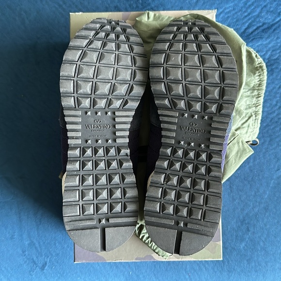 Valentino Garavani Navy Blue Off-White & Burgundy Rockrunners Size 44 or 11 - Picture 10 of 12